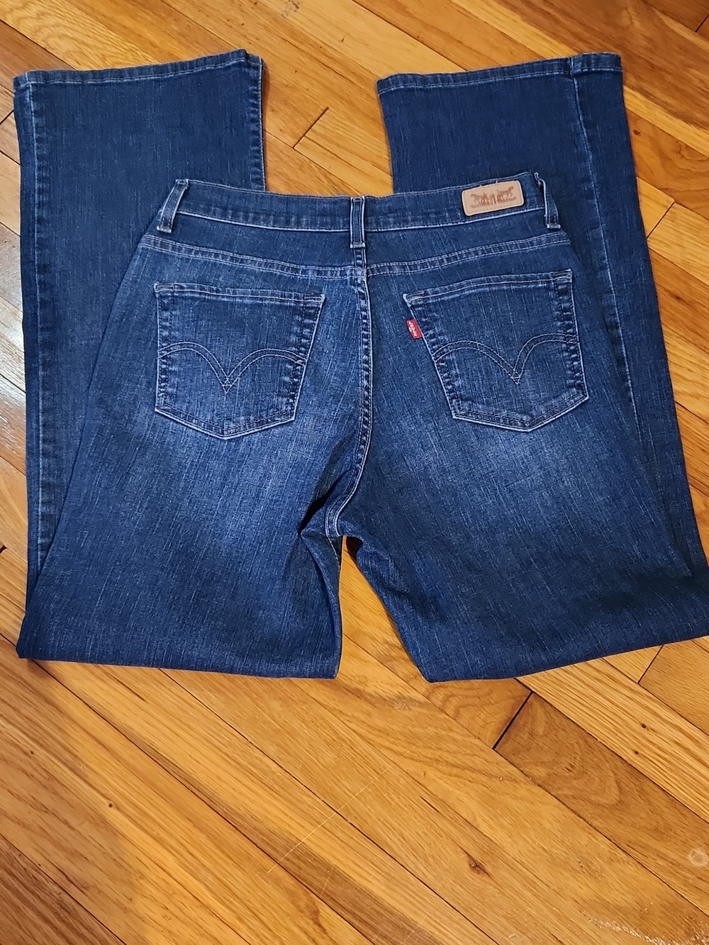 Levis Perfectly Slimming  High-Rise 512 Women's Boot Cut Jeans  Size 8 EUC